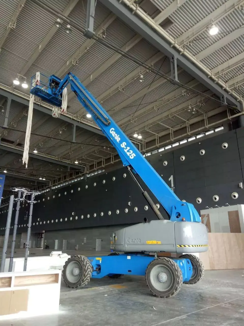 高空作业车